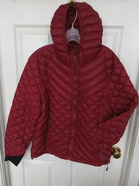 Bass 90% DOWN Hooded Wine Color Puffer Jacket